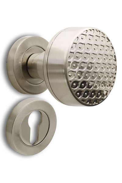 Badem10 Linda Buton de ușă Mâner de metal Mâner de ușă din satin pentru Yale Fit pentru stânga dreapta 1 set