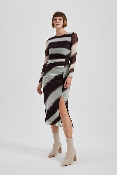 DeFacto Figurbetontes Midikleid mit Farbverlauf-Tülldetail – Rundhalsausschnitt, lange Ärmel B4168ax23au