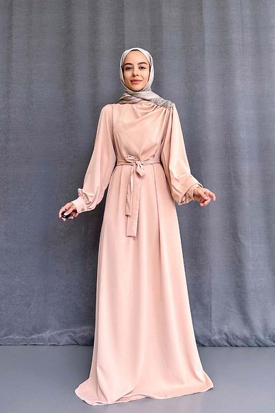 Ka Hijab Μπεζ βραδινό φόρεμα Hijab - Λεπτομέρεια από πέτρα στον ώμο