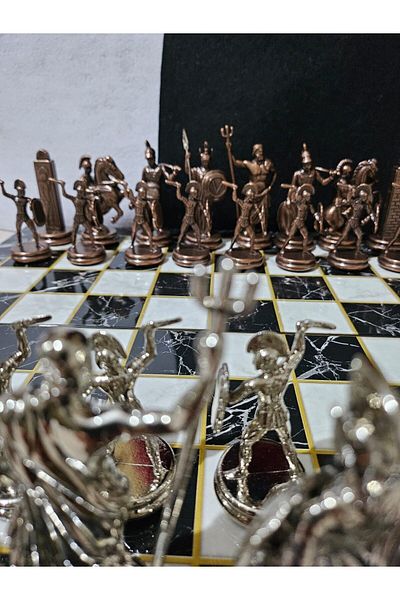 GİTTİGİTTİ Ckr-107 No 8 Chess Tk Table 43*43 Cm