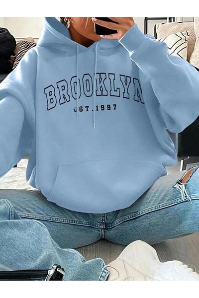 CAST COLLECTİON Дамски суитшърт с принт Brooklyn в бебешко синьо