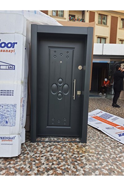 Tezdoor Sac Celik Kapi, Tırnakli Sistem Çelik Kapı, Ahşap Kaplama Kabartmalı Model Daire Kapısı Sağ Açılım