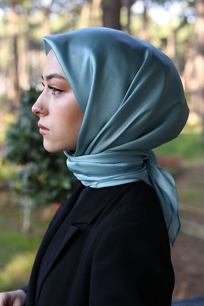 Akel Απλό Κρυστάλλινο Κασκόλ Hijab Μέγεθος 95 x 95 cm