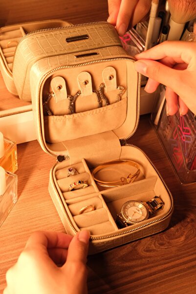 TASKUTU منظم مجوهرات جلدي صغير - صندوق جلدي منظم أنيق