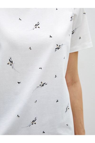 LC Waikiki Dámské tričko s krátkým rukávem se vzorem Crew Neck