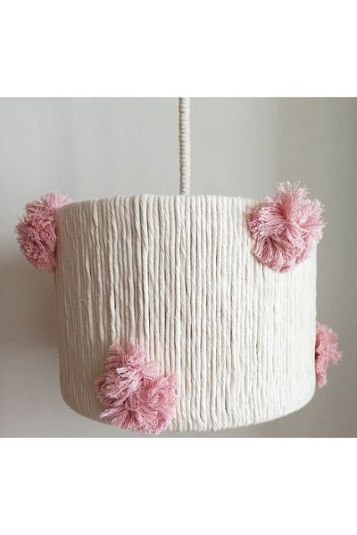 C&A&B KUZEY AVİZE Ecru Macrame Rope ملفوف باللون الوردي Pompom تصميم مصباح معلق لغرفة الأطفال والبنات