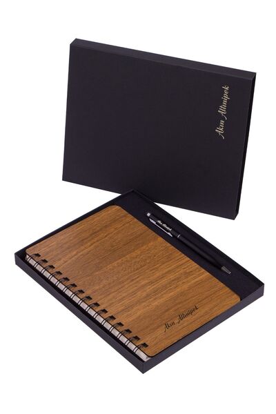 Kitaplı Hediye Kişiye Özel Ahşap Kapaklı Defter Kalem Hediye Seti - Doğum Gün...