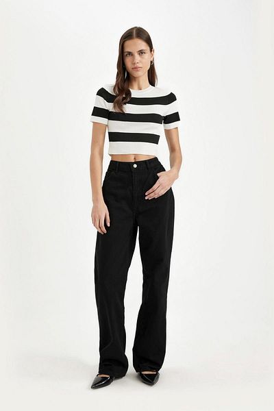 DeFacto Pruhované pletené tričko Crew Neck Crop – krátký rukáv C4408ax24sp