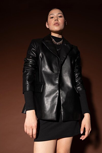 DeFacto Αδιάβροχο μπουφάν Blazer από συνθετικό δέρμα - κανονική εφαρμογή, λεπτομερής τσέπη W9655az22au