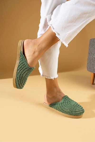 FUGA MODA Ottawa Mint Green Circular Straw Embroidered Closed Front Slippers