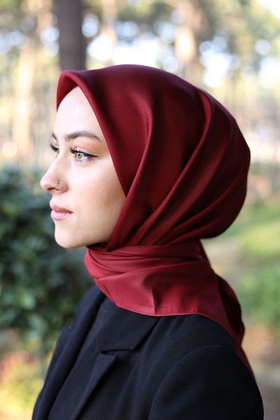 Akel Απλό Κρυστάλλινο Κασκόλ Hijab Μέγεθος 95 x 95 cm