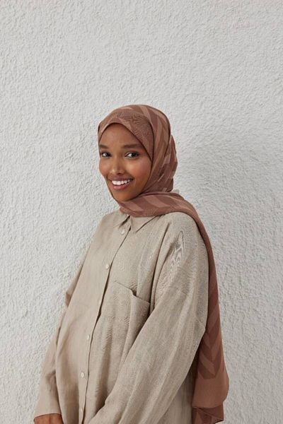 VALOR Jacquard Patterned Mocha Herringbone Shawl