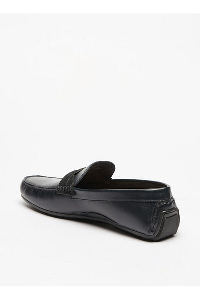 LBL by Shoexpress Cross Strap Detail Slip-On Moccasins