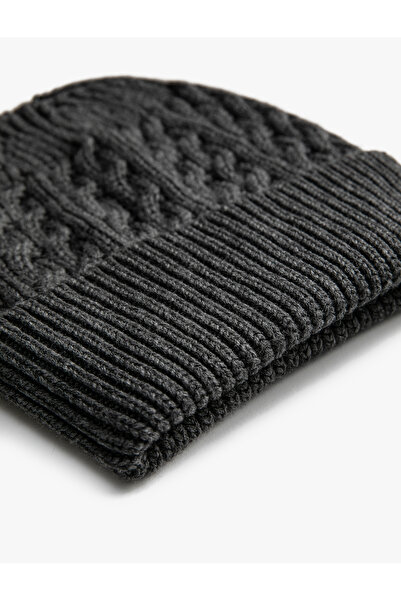 Koton Складання базового берета Orgu Детальніше