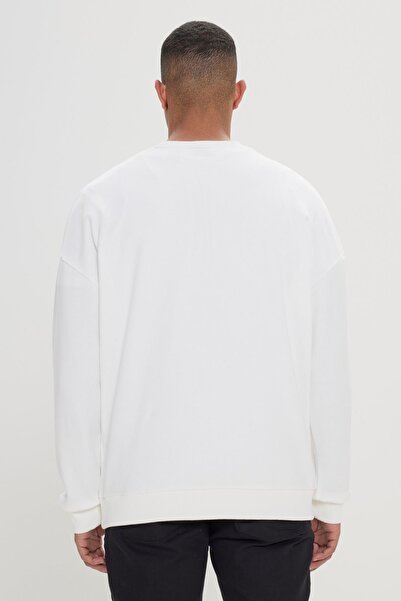 AC&Co / Altınyıldız Classics Harvard Lisanslı 3 İplik Pamuklu Oversize Fit Bol Kesim Erkek Ekru Bisiklet Yaka Sweatshirt