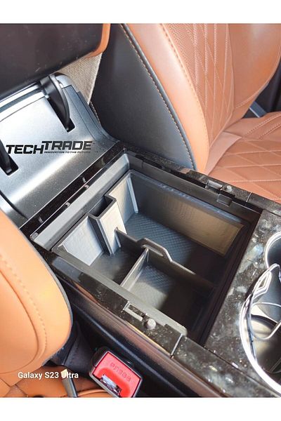 Tech Trade Chery Tiggo 8 Pro - 3 Compartment Armrest Organizer (Not Compatible with Avantgarde Models)