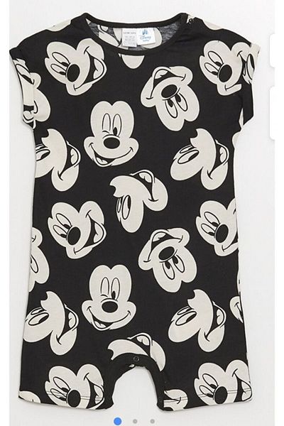 LC Waikiki LCW Baby Boy Romper – s výstřihem, krátký rukáv, potisk Mickey Mouse