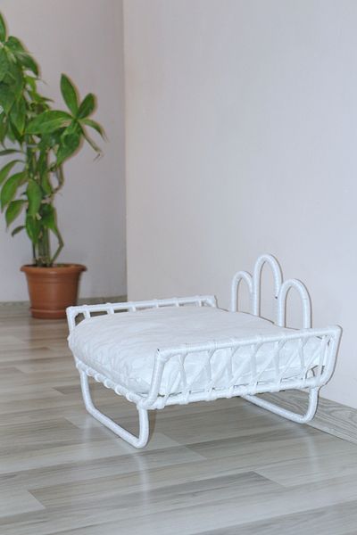 TASARYUM Decorative Cushioned Cat Bed - Throne Model