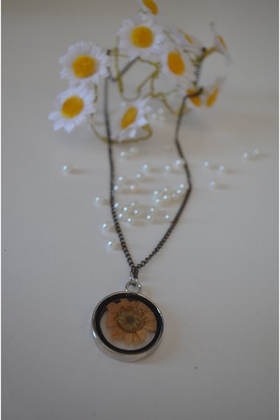 RENGARENK Daisy Necklace