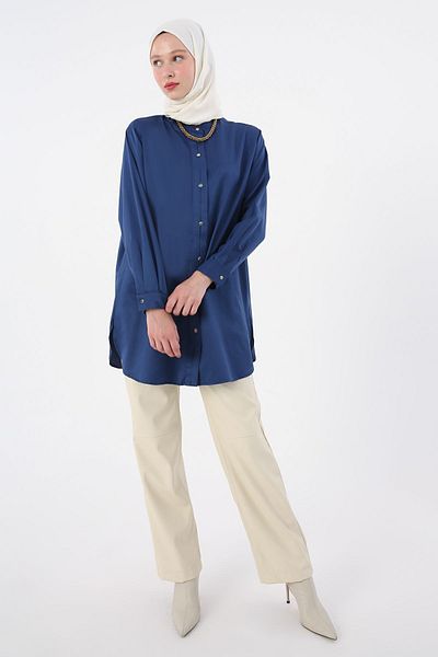 ALLDAY Marineblaue Hemdtunika aus Satin mit prächtigem Kragen