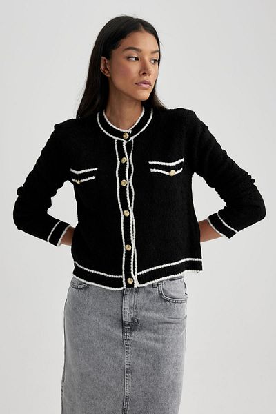DeFacto Strickjacke mit Rundhalsausschnitt und normaler Passform - A7847ax23wn