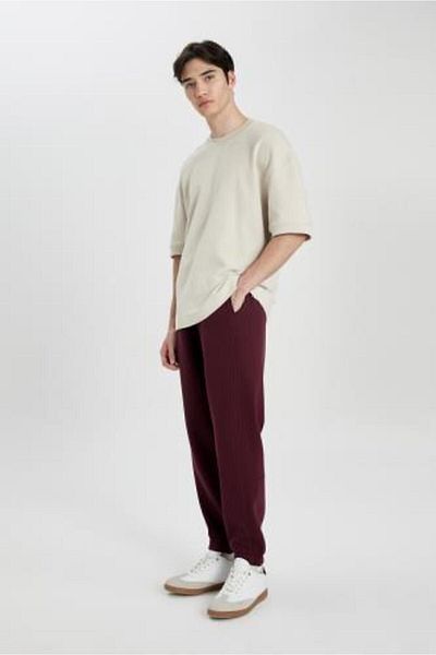 DeFacto Regular Fit Jogginghose mit Taschen, Schnürung an der Taille, elastisches Bein B6155ax24sp
