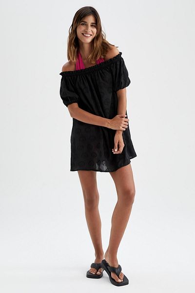 DeFacto Be in Love – Strandkleid mit Stickerei und normaler Passform – Y1959az22sm