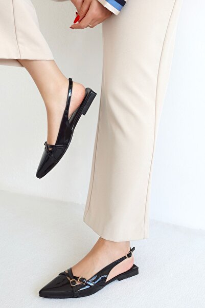 POLKA STORE Two-Strapped Women's Shoes with Cross Toe Piping Detail