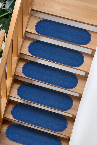 Stepmat Navy Blue 16-Piece Economical Capsule Curl Step and Stair Mat
