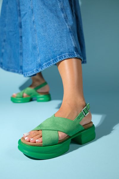 LuviShoes Sandale de damă din piele intoarsa verde - cu bretele incrucisate si talpa groasa