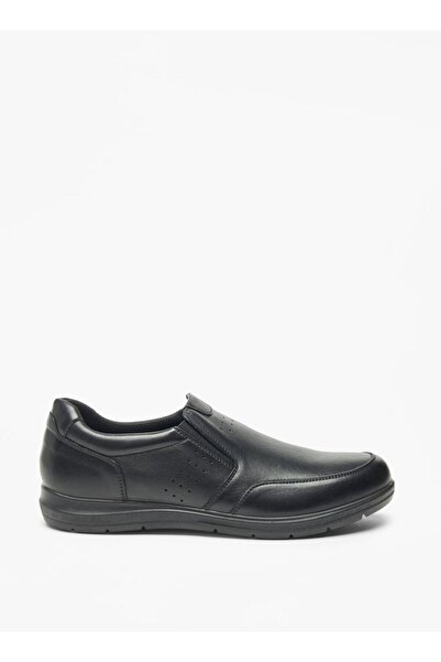 Le Confort Solid Slip-On Loafers with Perforated Detail
