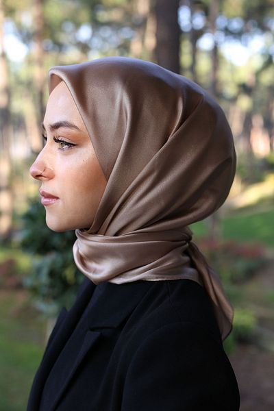 Akel Απλό Κρυστάλλινο Κασκόλ Hijab Μέγεθος 95 x 95 cm