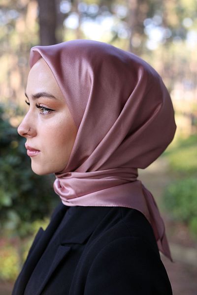 Akel Απλό Κρυστάλλινο Κασκόλ Hijab Μέγεθος 95 x 95 cm