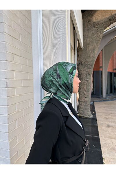 Table Patterned Scarf Emerald