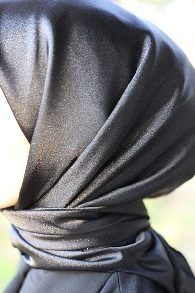 Akel Απλό Κρυστάλλινο Κασκόλ Hijab Μέγεθος 95 x 95 cm
