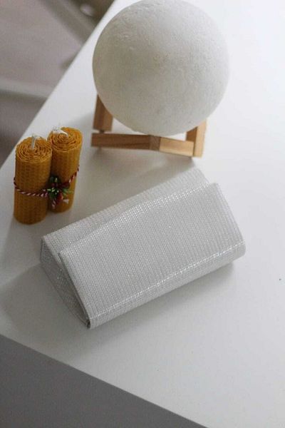 Moom Bag Γυναικεία τσάντα ώμου σε λευκό ασημί Mini Box