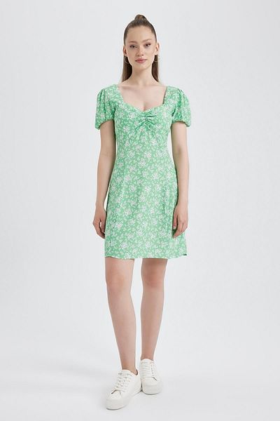 DeFacto Minikleid mit Blumenmuster und herzförmigem Kragen – kurze Ärmel, Maroken Tyc13gb4vn 168790710816920
