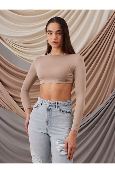 Femple Modest Hijab Crop Body |   Χρώμα: Ζεστή άμμος |   Κάλυμμα λαιμού/μανίκι
