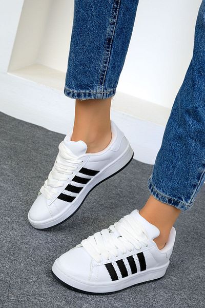 SOHO Unisex White and Black Sneaker 19000