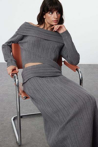 Trendyol Collection Carmen gallér, antracit kötöttáru alsó-felső szett - puha textúrájú TWOAW25AU00034