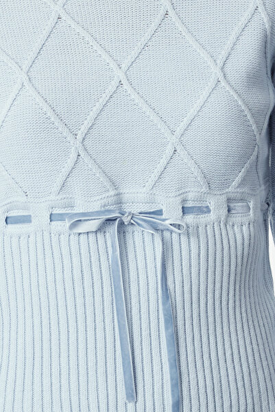 Trendyol Collection Pulover de tricotaj - albastru, cu detaliu panglică și fundă, TWOAW25KZ00225