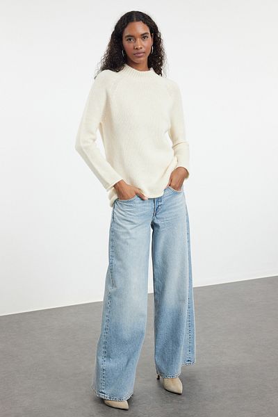 Trendyol Collection Pulover din tricot cu textura moale, fără sudură, cu guler ridicat - TWOAW25KZ00048