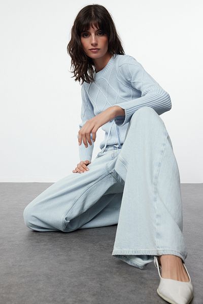 Trendyol Collection Pulover de tricotaj - albastru, cu detaliu panglică și fundă, TWOAW25KZ00225