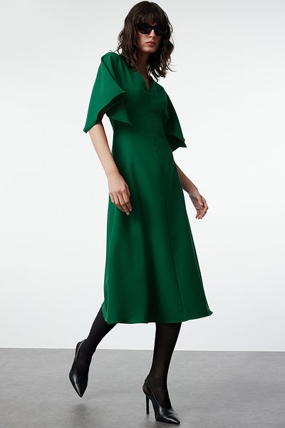 Trendyol Collection Πράσινη φούστα με μανίκι αγγέλου Μίντι φόρεμα σε γραμμή Α - Twoaw25el00189