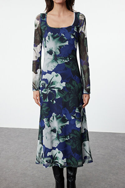 Trendyol Collection Barevné květinové vzorované čtvercový límec Bodycon pletené šaty - Twoaw25El00123