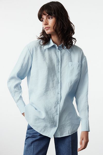 Trendyol Modest Hellblaues Tencel-Hemd - TCTSS24TG00078