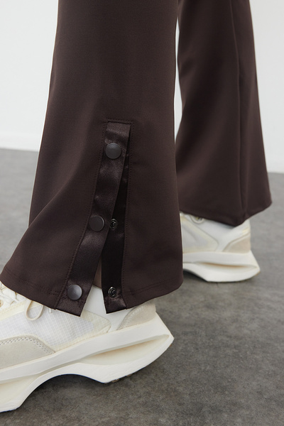 Trendyol Collection Dark Brown Spanish Leg Yoga Leggings - Recovery Leg and Snap Detail THMAW24TY00015