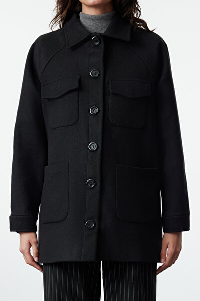 Trendyol Collection Černá oversize Cashmere Shacket Tenká bunda TWOAW25MO00205