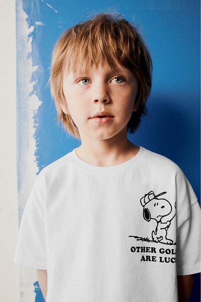 The Champ Clothing Бяла детска тениска - Надпис "Други голфъри са късметлии", принтиран дизайн Sboppy