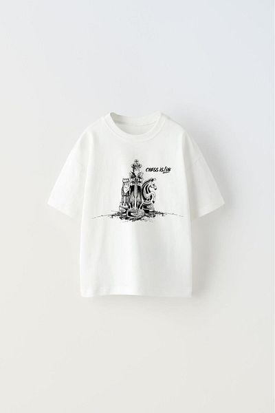 The Champ Clothing Chess Is Life Written Бяла детска тениска с щампован дизайн на шаха